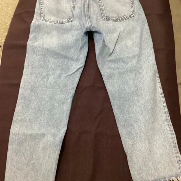 Zara Acid Wash Jeans Size 6 Frayed Bottom Hem - Picture 7 of 10